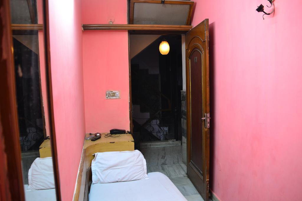 Yes Please Guest House Új-Delhi Szoba fotó